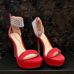VENUS RED HEELS